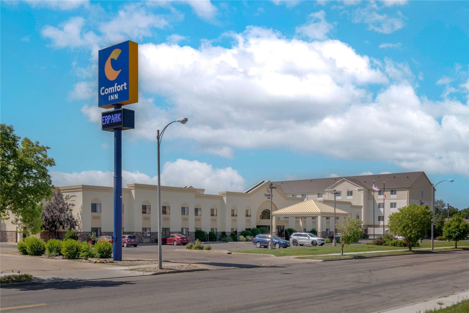 Comfort Suites Bismarck, ND 8/8