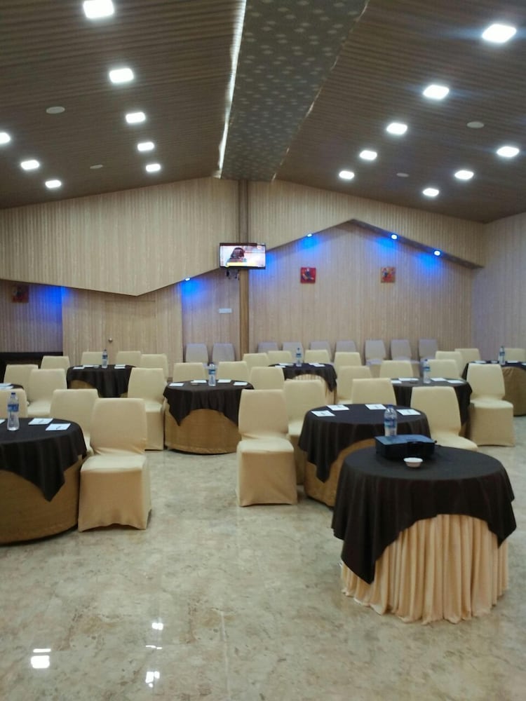 Velvet County Resort And Spa 21/49