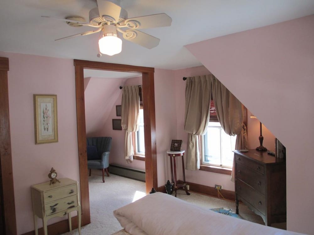 Follansbee Inn 31/72