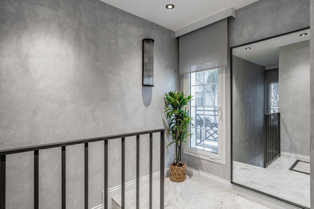 Ena Boutique Hotel 7/50