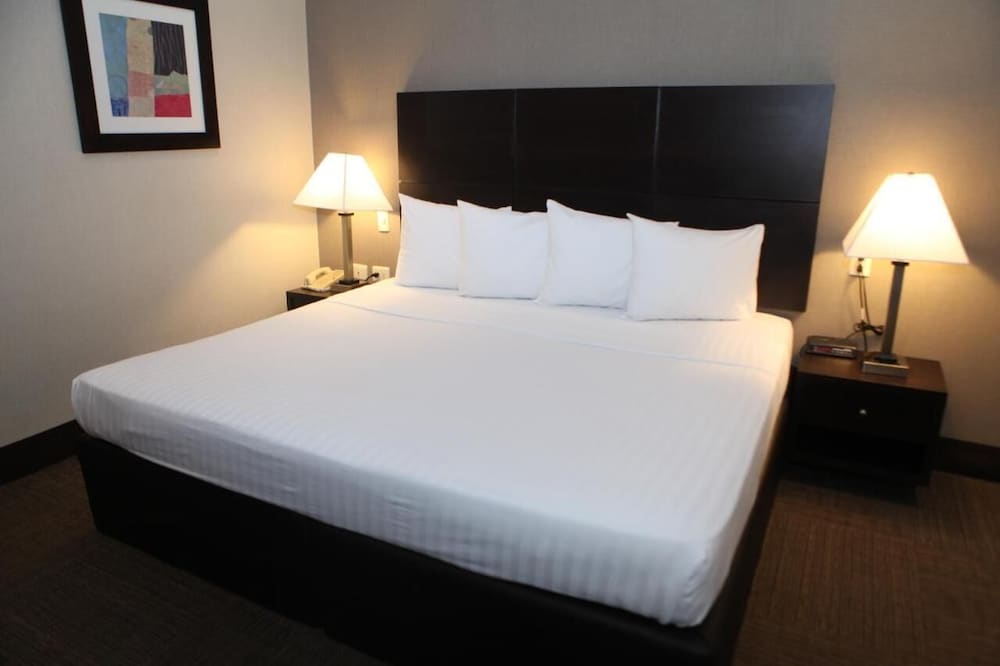 Standard, King Bed