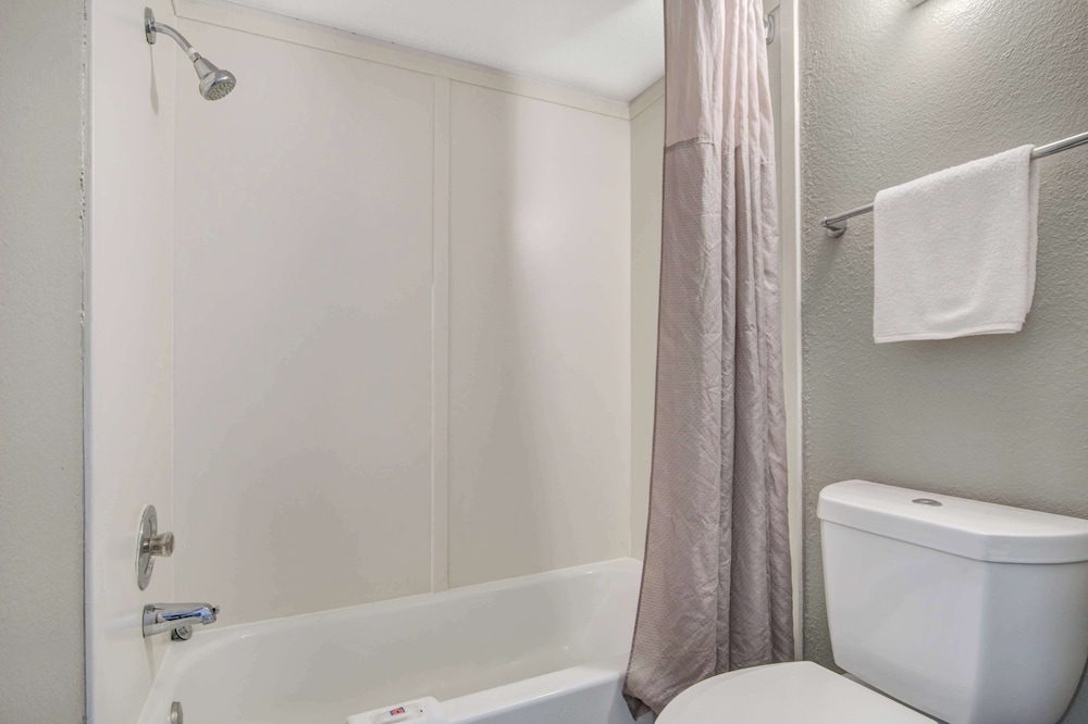 Motel6 Lompoc, CA 39/42