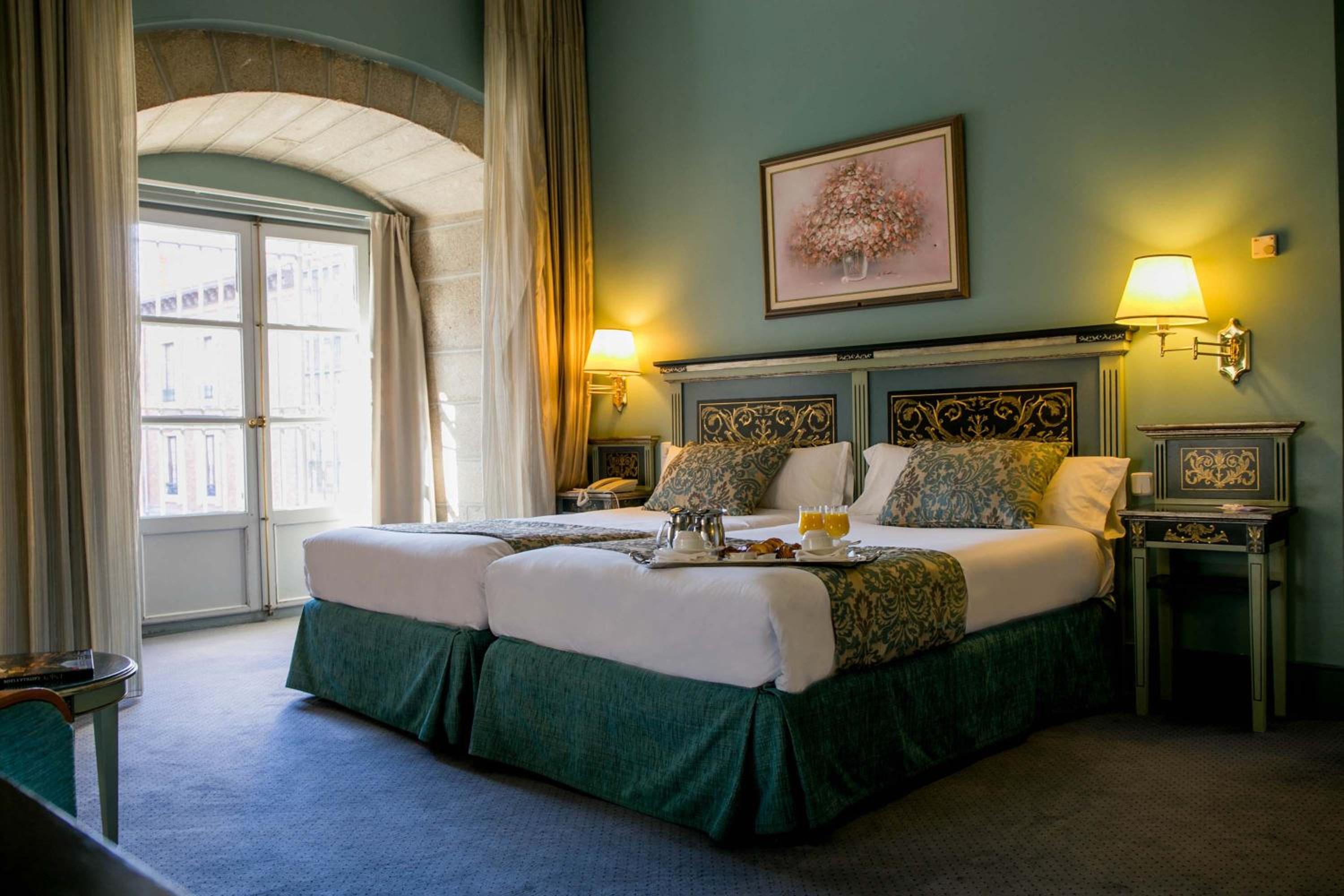 Superior, Twin Beds