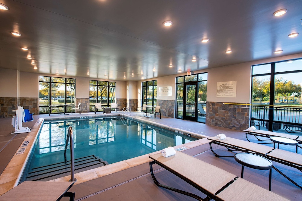 Hampton Inn Suites Keller Tx 2/47
