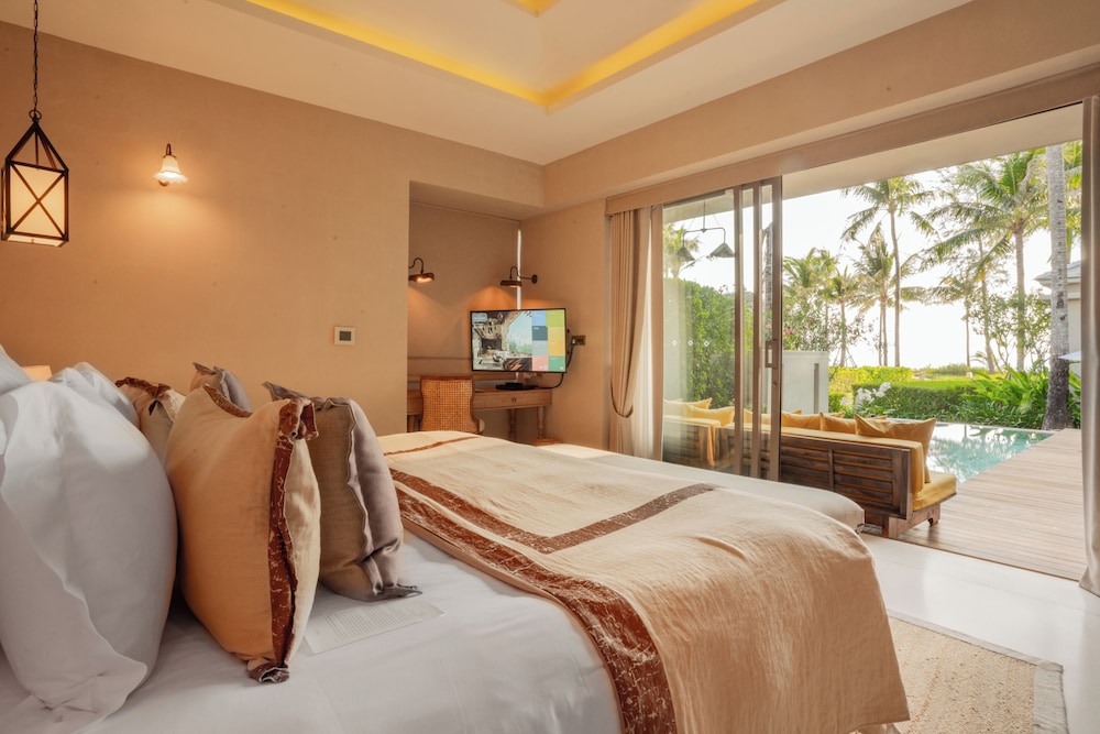Beach Pool, Villa, King Bed