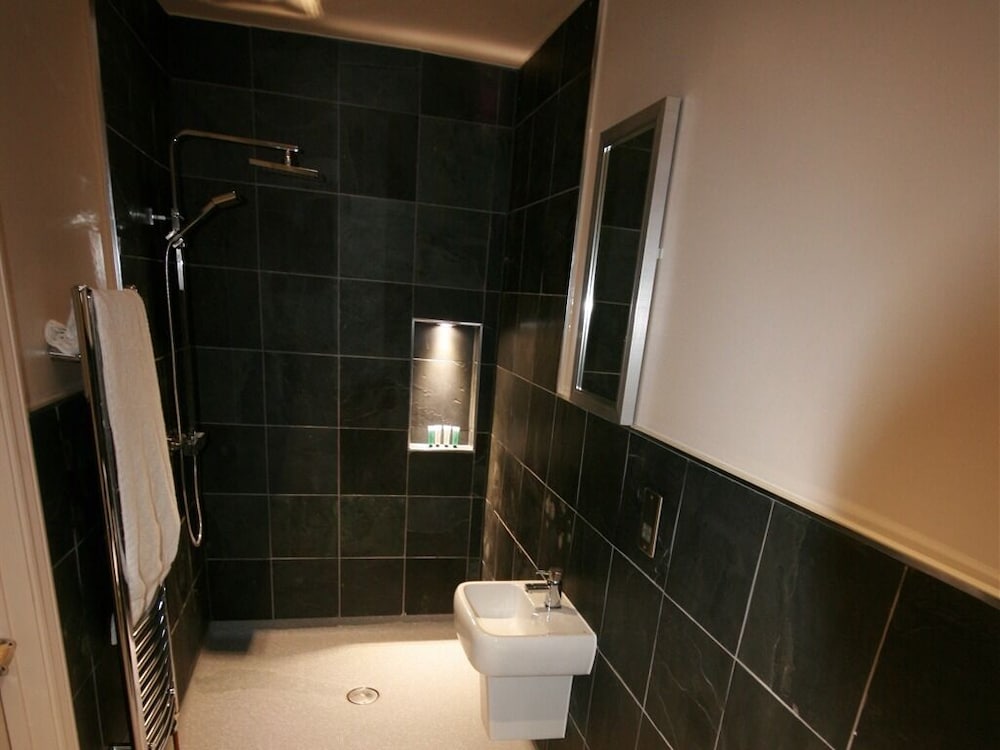 Colchester Boutique Hotel 46/50