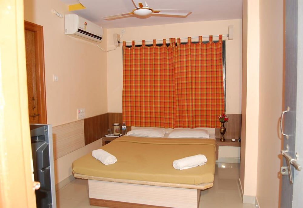 Hotel Utsav 23/24