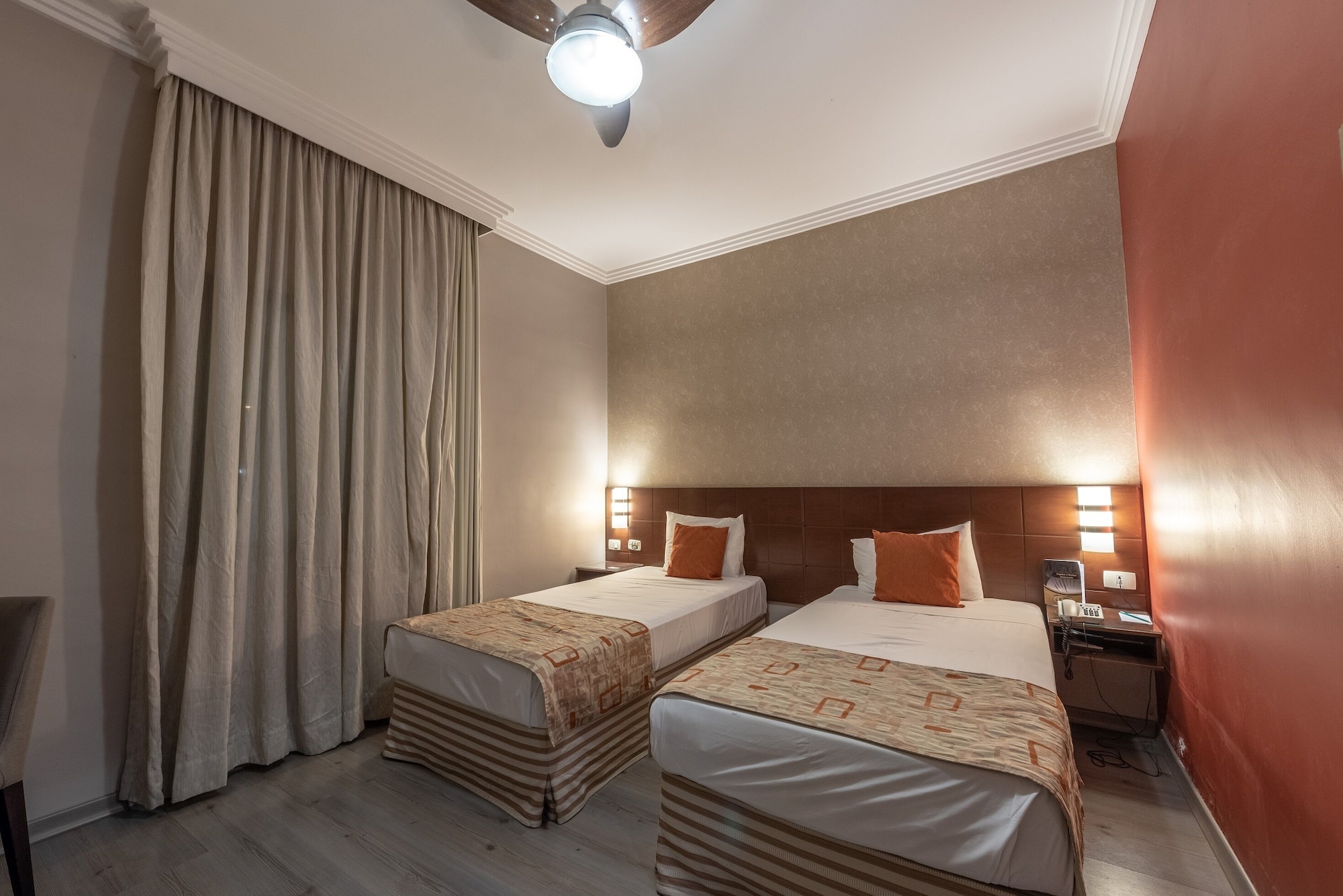 Superior, Twin Beds, Solto View