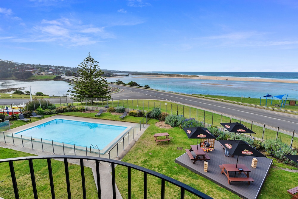Scamander Beach Resort Hotel 37/49