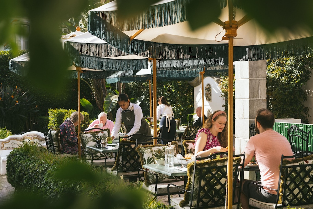 The Pergola Boutique Hotel 47/57