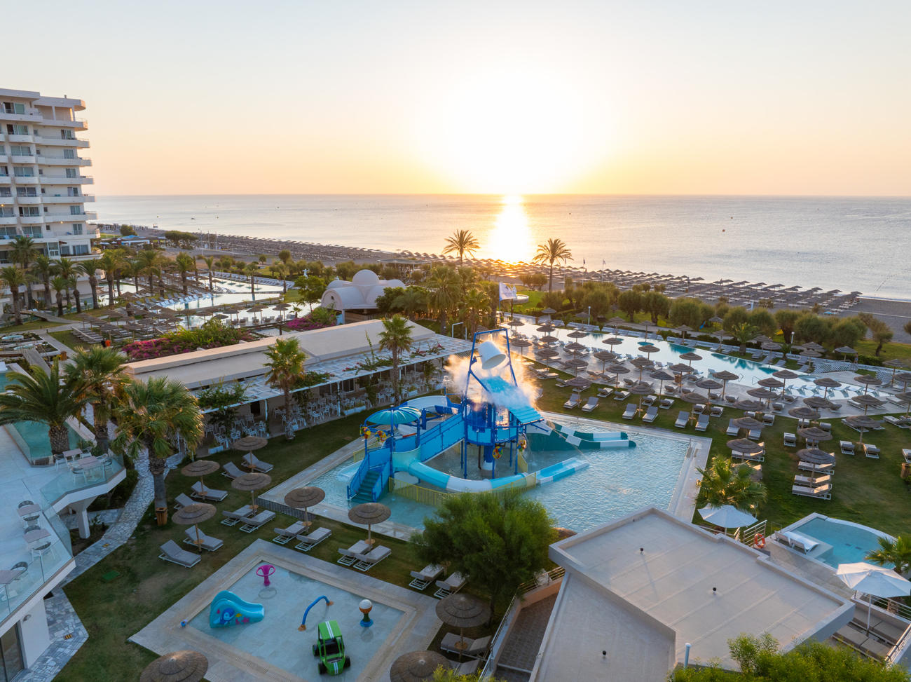 Pegasos Deluxe Beach Hotel 107/113