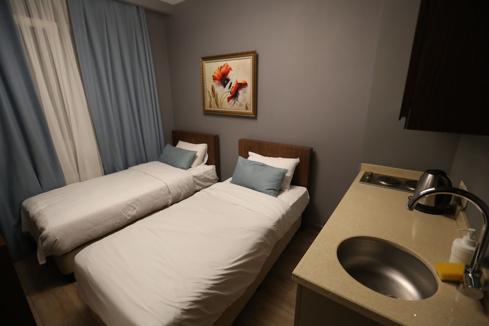 Alba Hotel 7/26