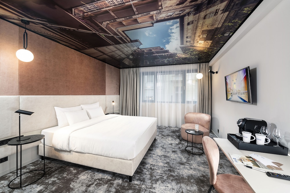 SUPERIOR, DOUBLE BED, WITH EXTRA BED
