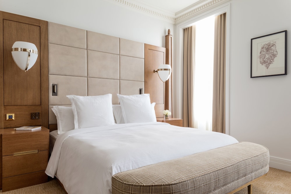 Four Seasons Hotel London at Tower Bridge 15/37