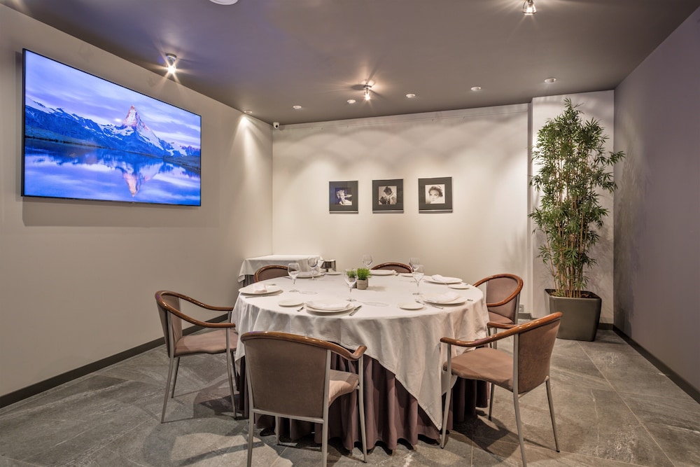 Acta Arthotel 43/50