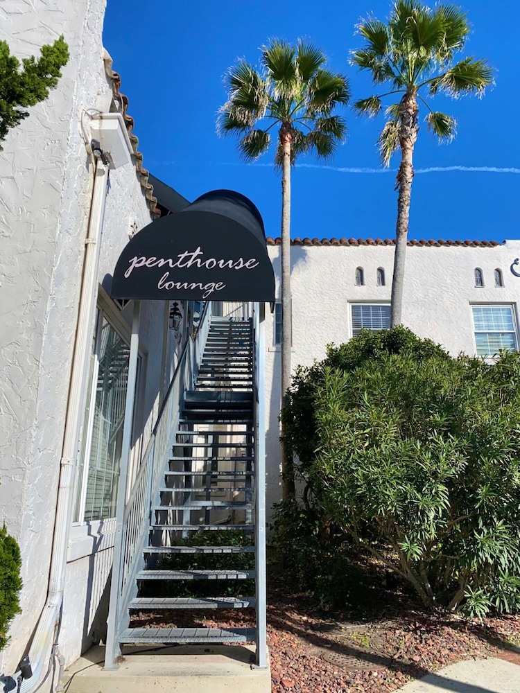 Casa Marina Hotel 6/59