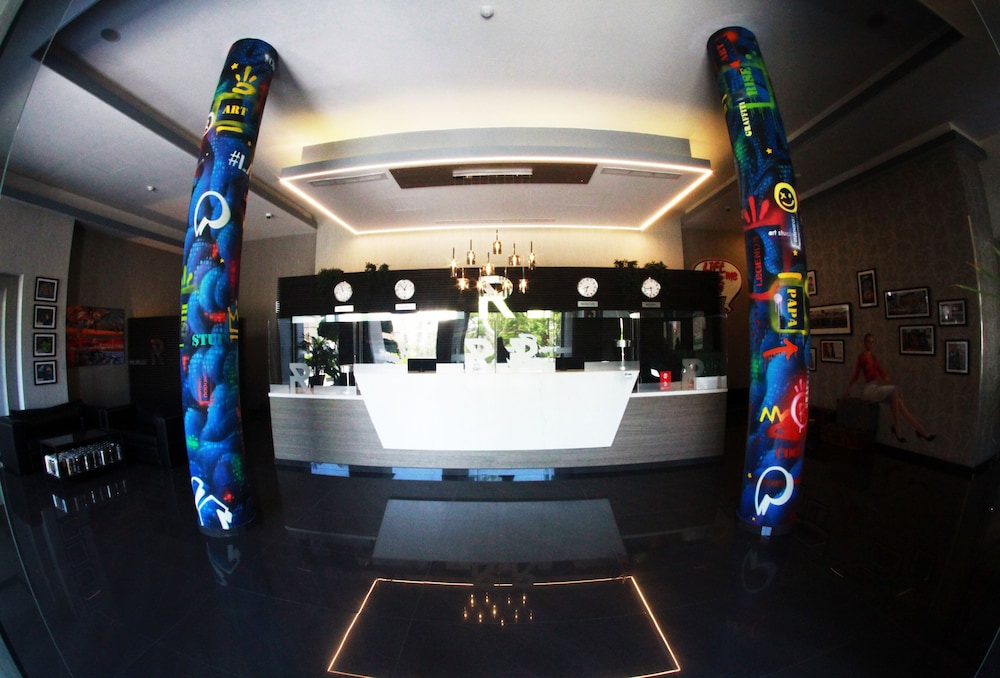 Rise Street Art Hotel 5/63