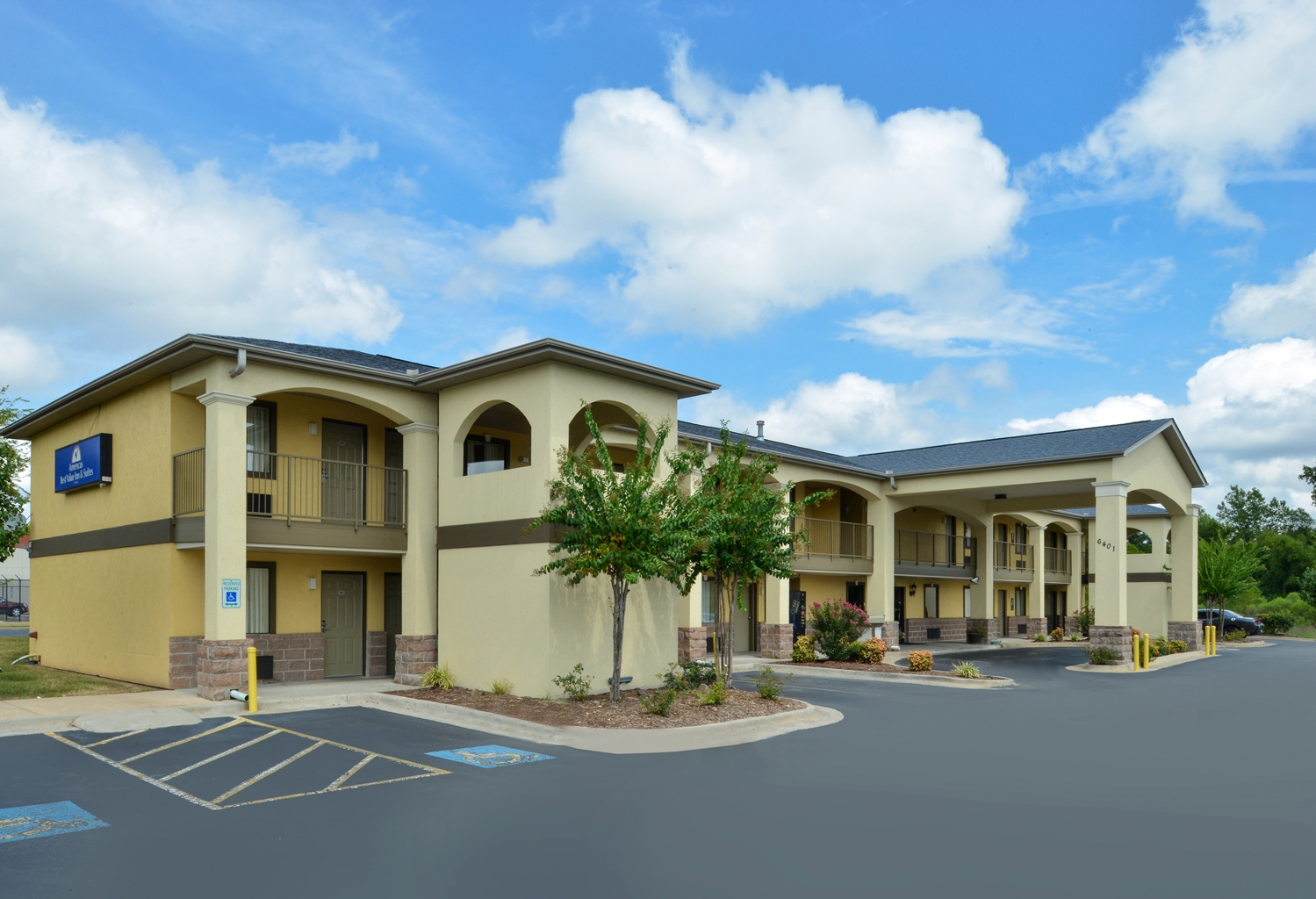 Americas Best Value Inn And Suites University Avenue 5/18