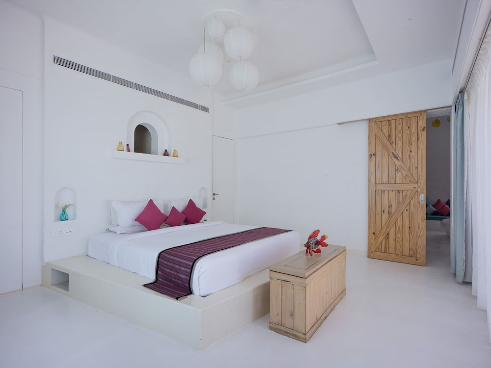 Serena Beach Resort 3/50