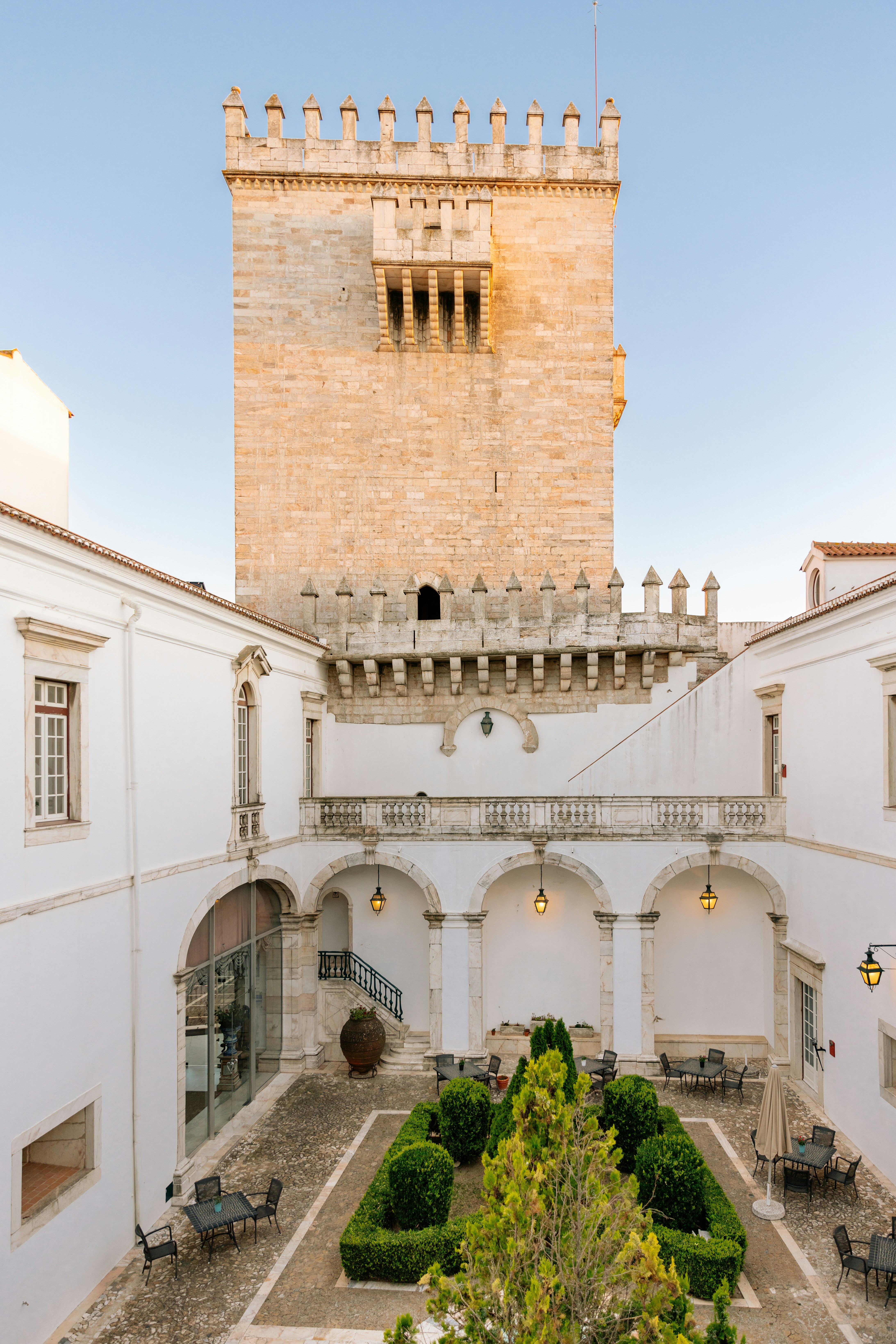 Pousada Castelo Estremoz - Historic Hotel in ESTREMOZ
