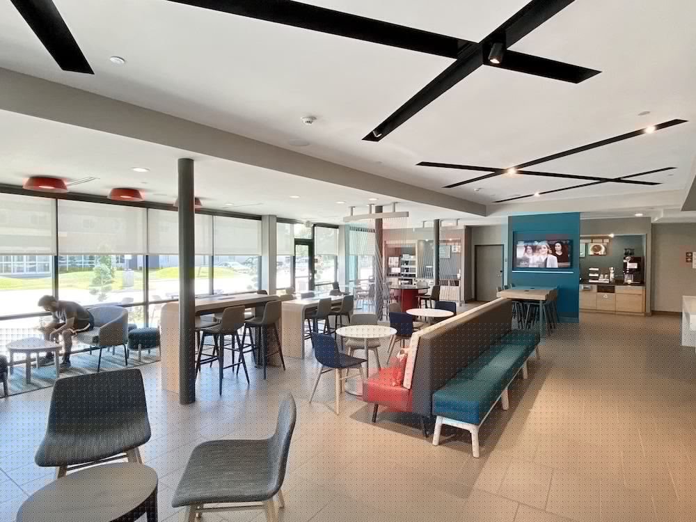 Avid Hotels Beaumont 40/48