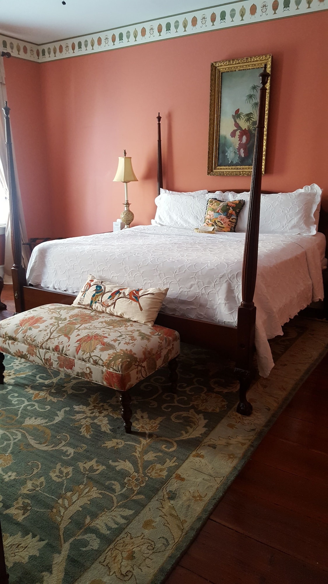 Deluxe, King Bed