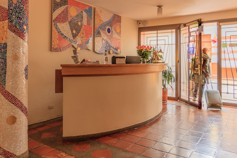 Hotel Casa Deco 2/25