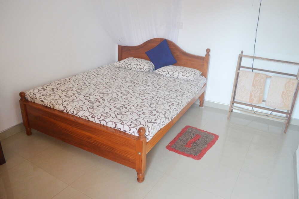 DELUXE, DOUBLE BED, BEACH SIDE, GARDEN VIEW