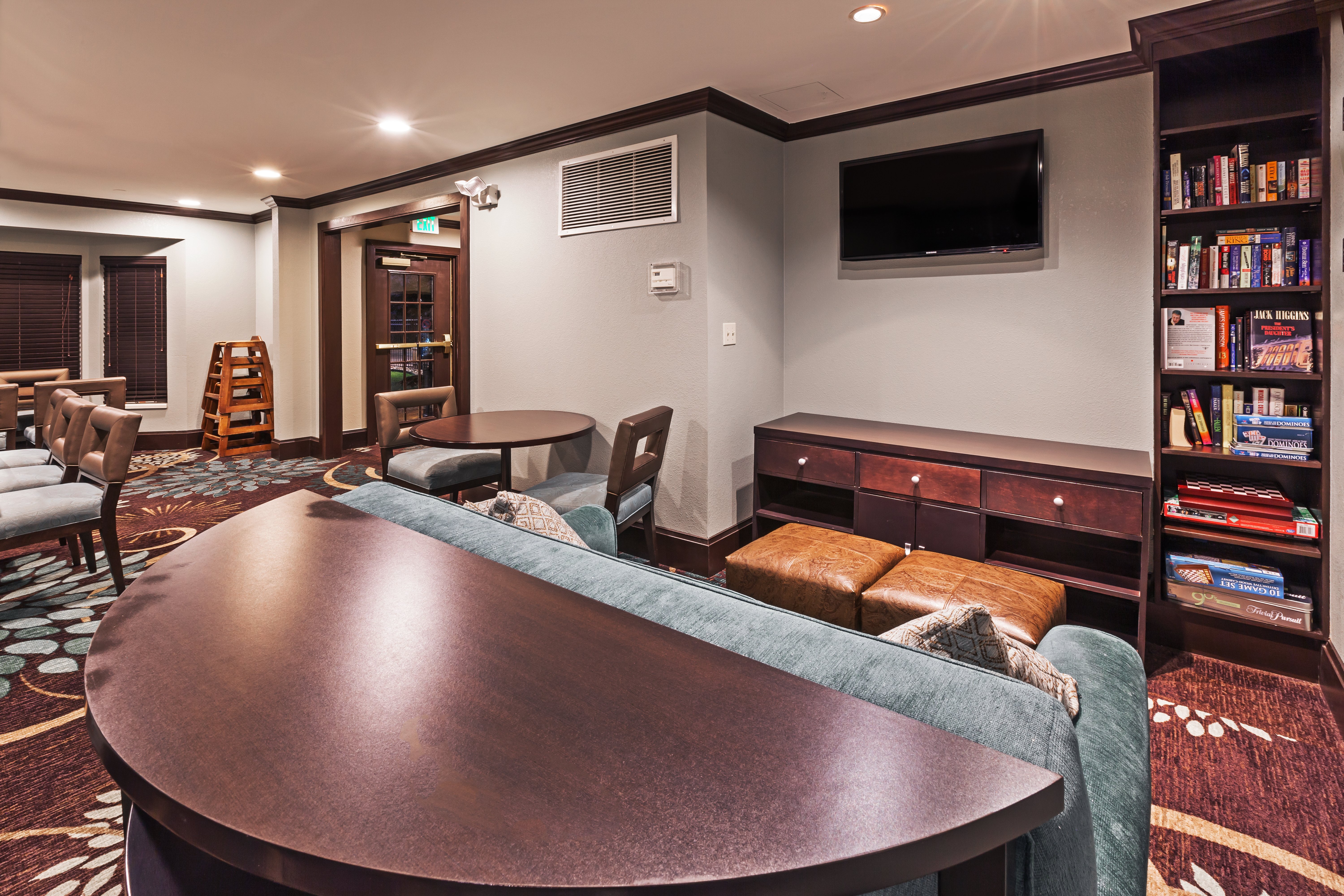 Staybridge Suites Tulsa-Woodland Hills 24/56