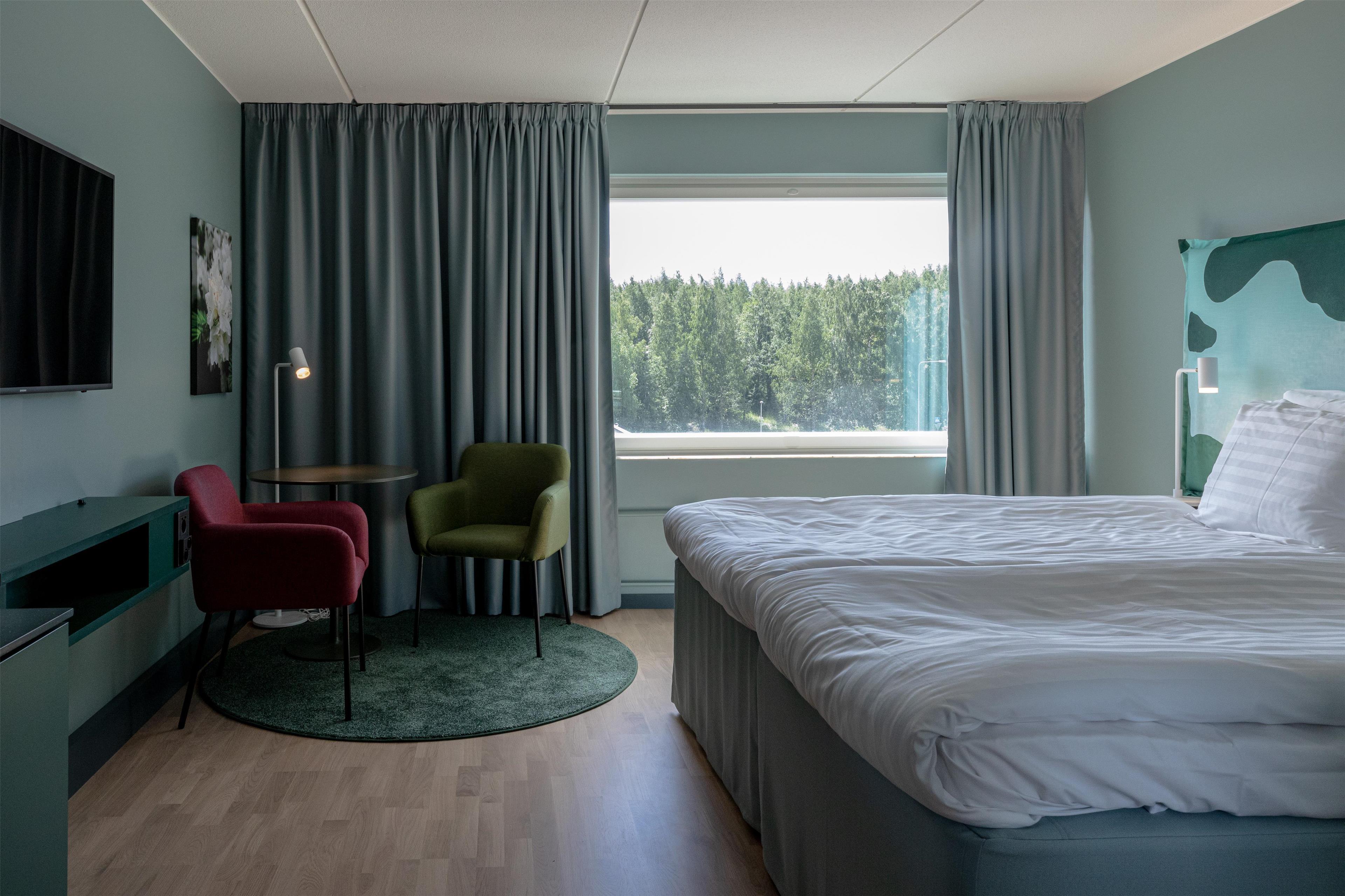 Standard, King Bed