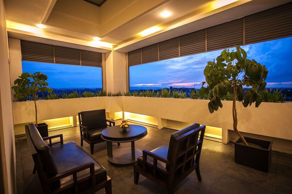 Hotel Grand Candi Semarang 56/71