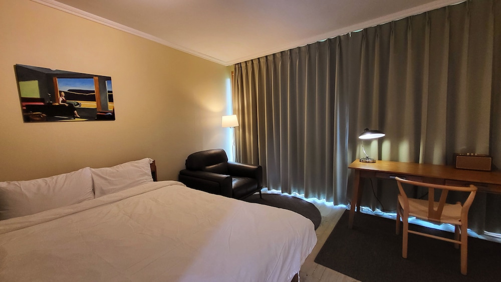 Design, Queen Bed