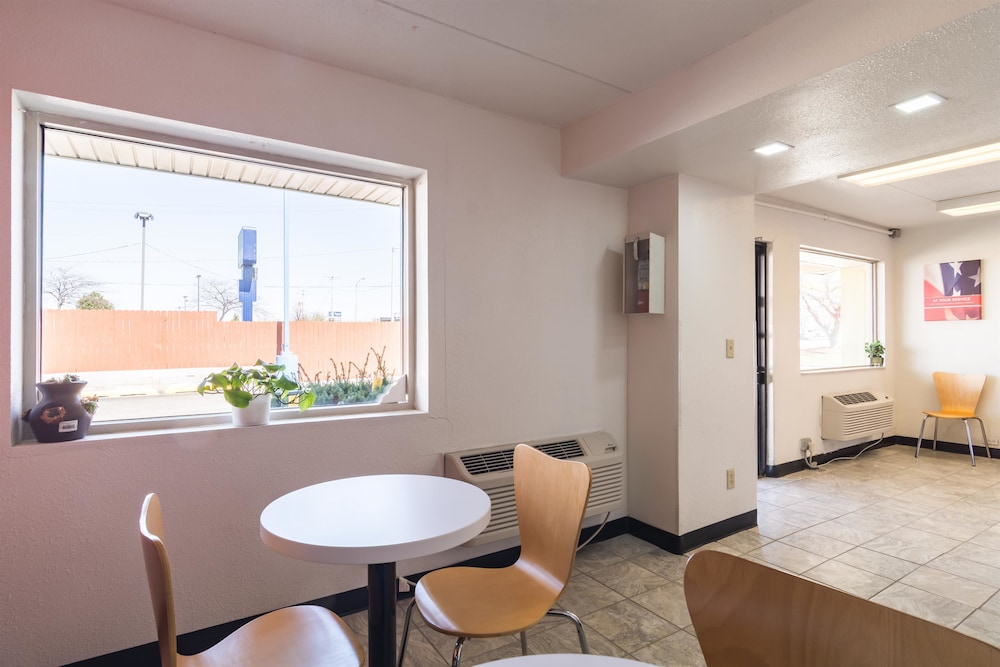Motel6 Joliet, IL - I-80 58/58