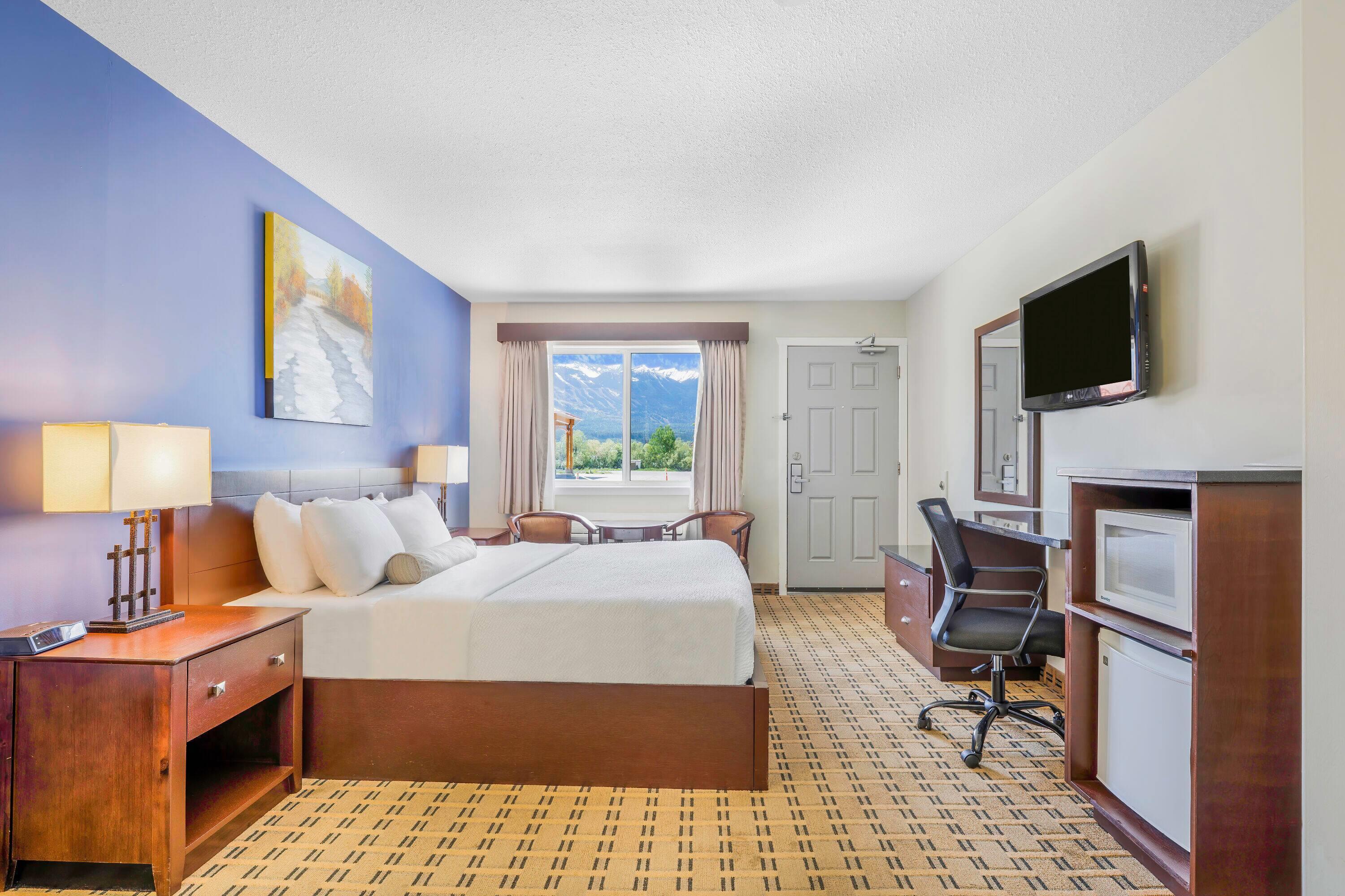 غرفة ثلاثية بسرير كينج، Days Inn By Wyndham Golden 3/3