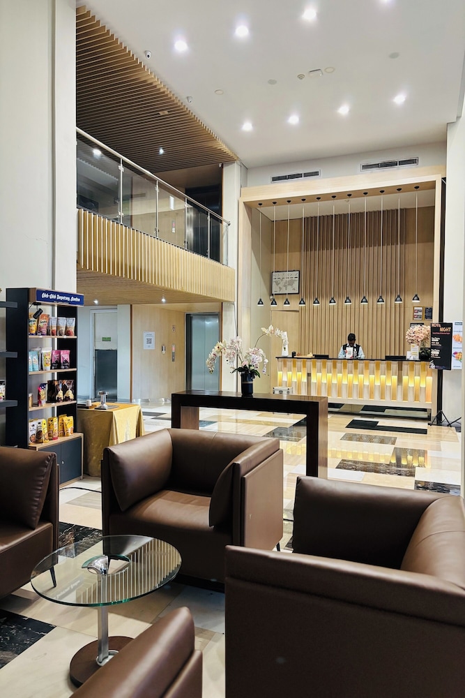 Lemo Hotel Serpong 42/62