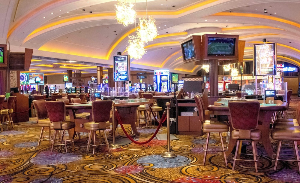 Blue Chip Casino Hotel And Spa 37/47