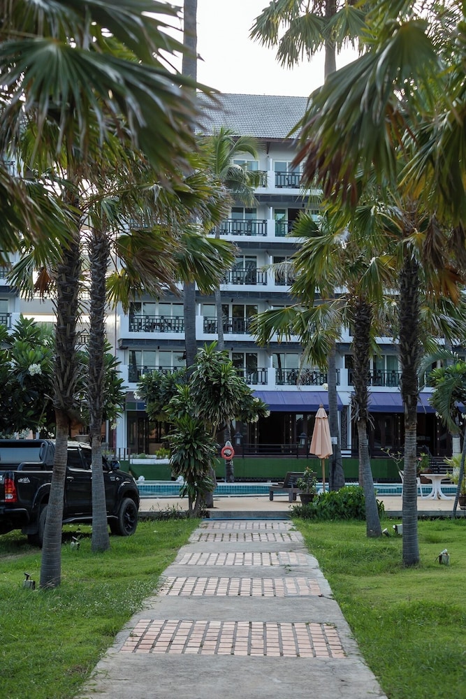 Pattawia Resort Spa 40/49