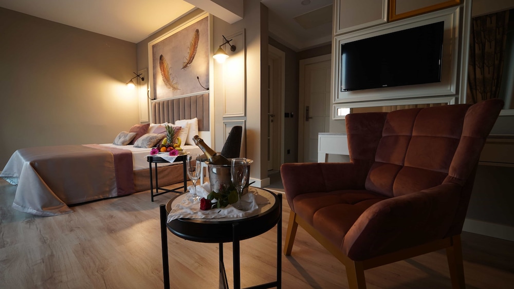 The Raga Side - Adults Only - All inclusive 35/49