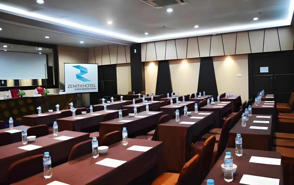 Zenith Hotel Kendari 30/43