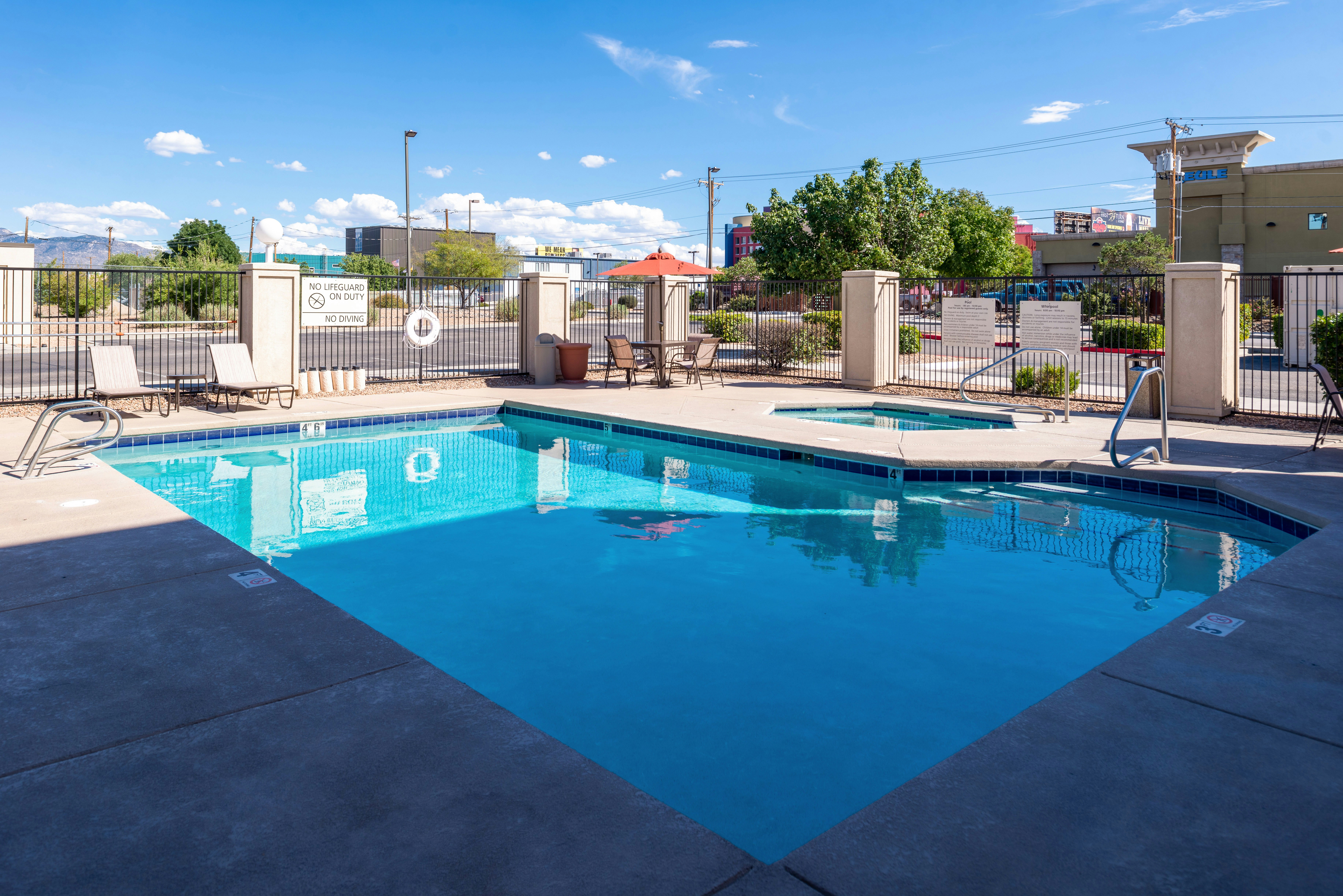 Hampton Inn Albuquerque University Midtown 38/55