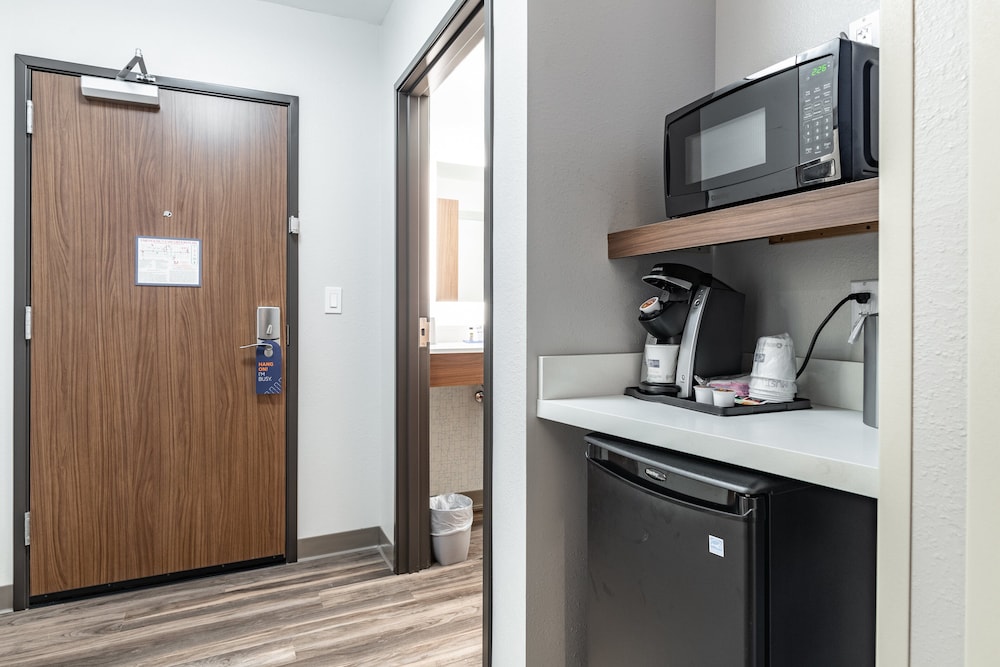Holiday Inn Express And Suites Moundsville 29/61