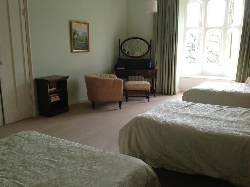 Greenham Hall B&B 14/25