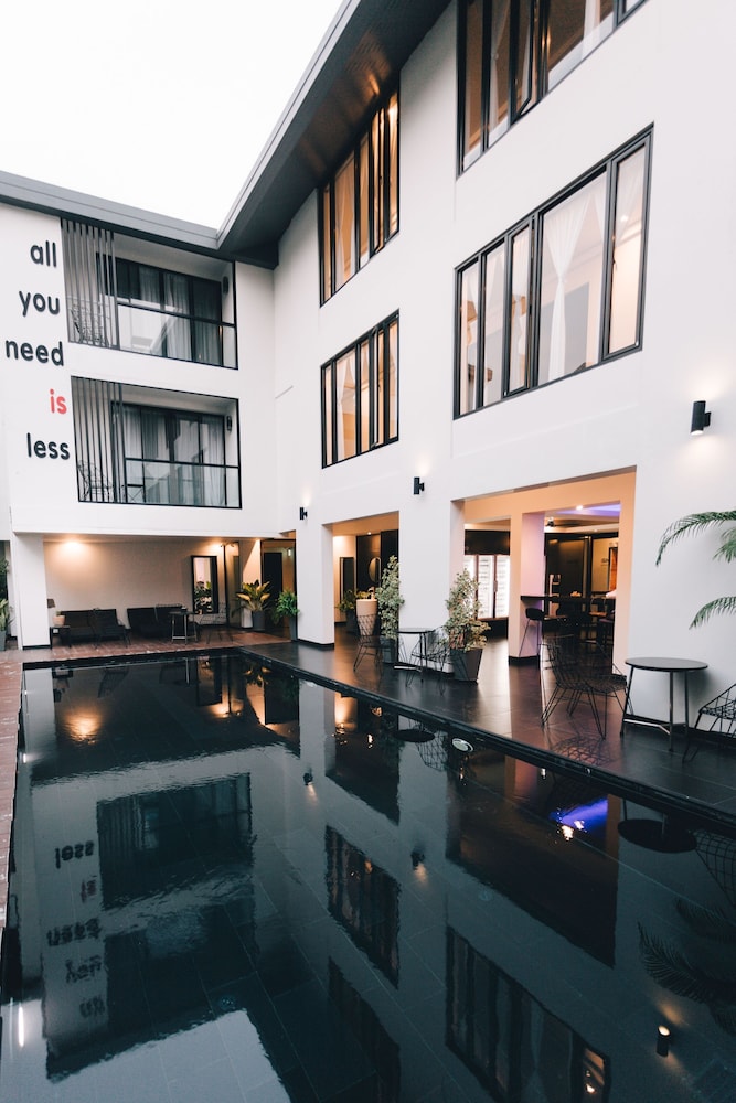 Isilver Hotel 2/63