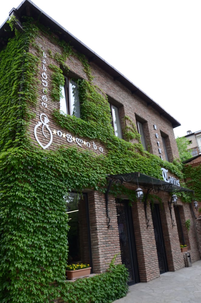 Tiflis Hotel 5/74