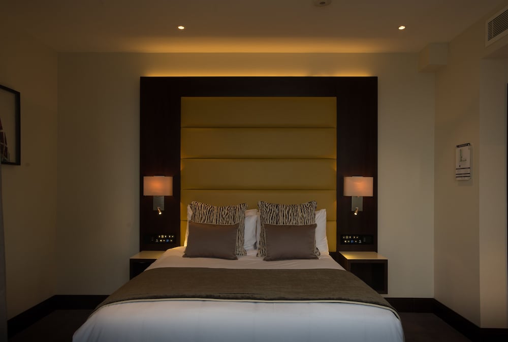 St George S Hotel Wembley 8/32
