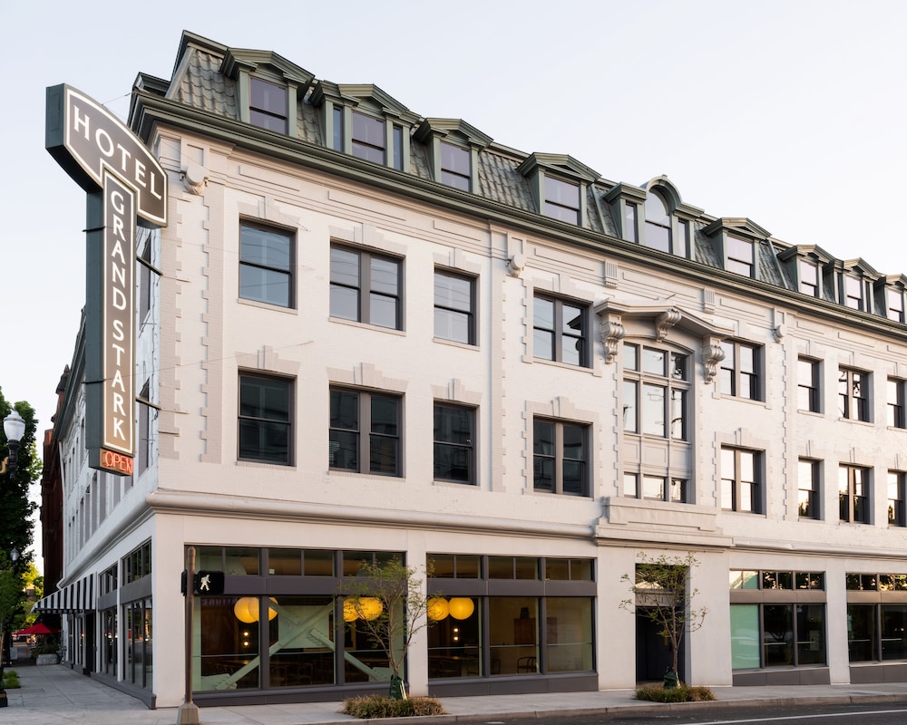 Hotel Grand Stark 5/67