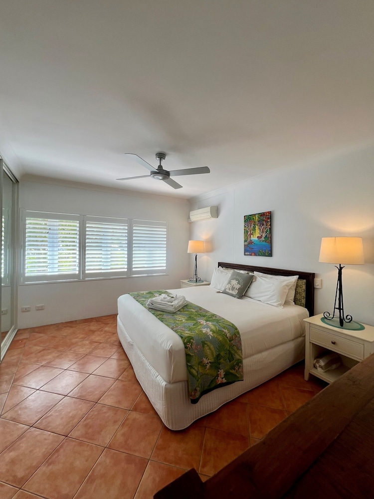 Beachview Apartments at Villa Paradiso 7/50