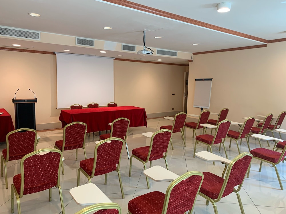 Palace Hotel Legnano 56/61