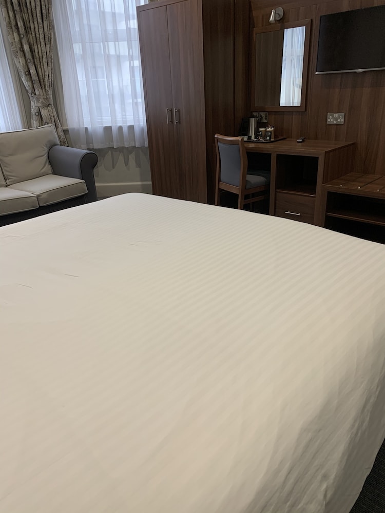 Trouville Hotel 65/76