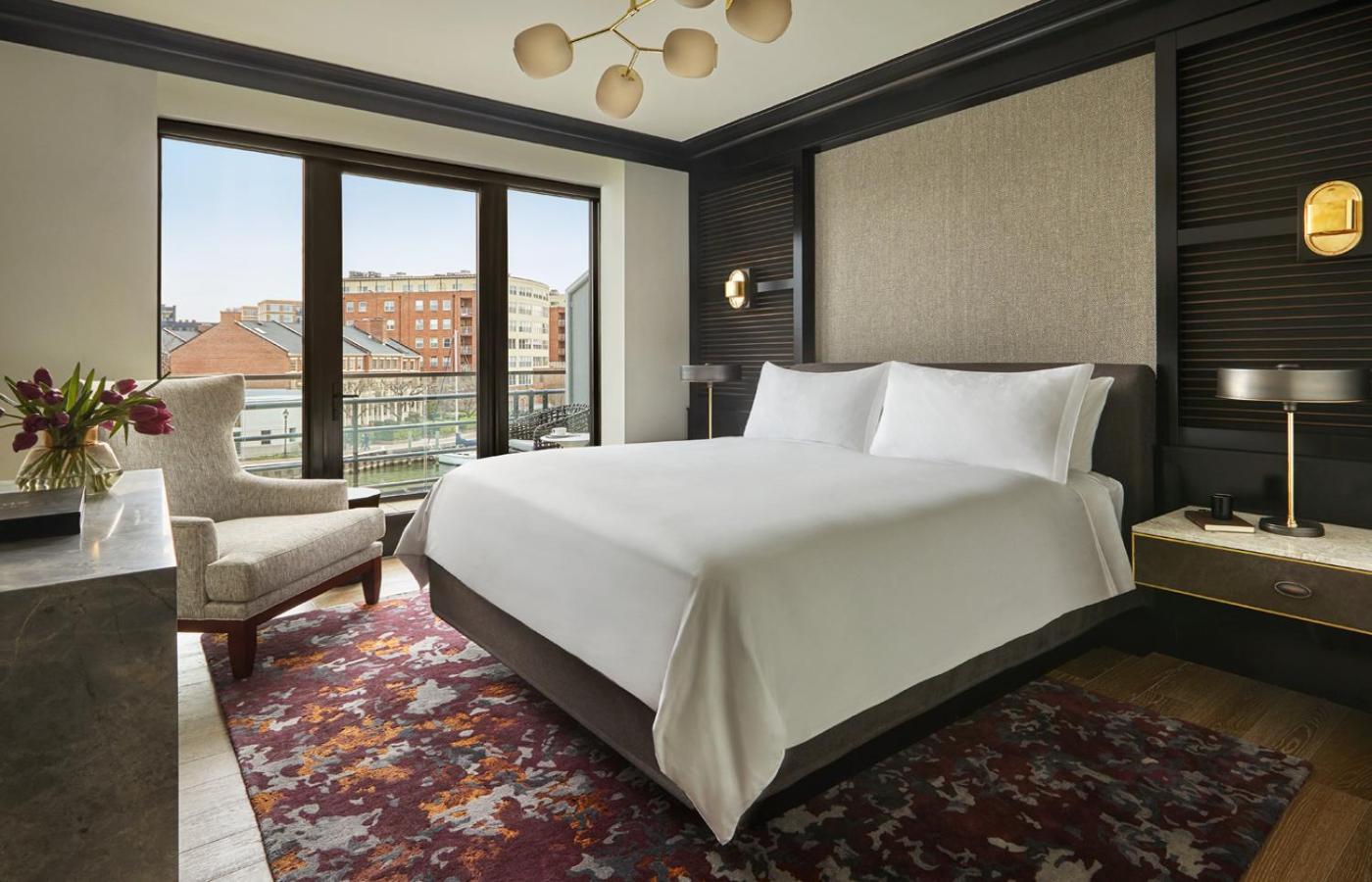 1 Bedroom, Harbor, Suite, Balcony